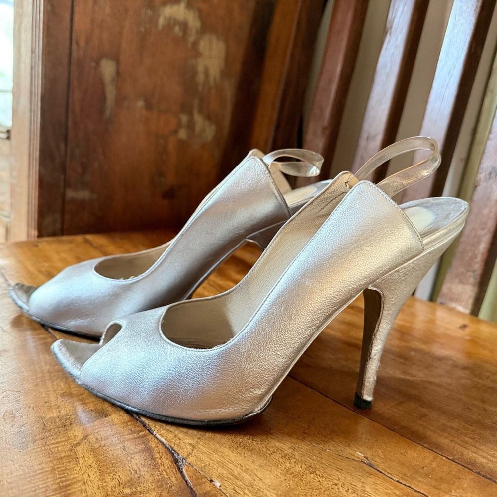 Vintage Gucci Silver Leather Slingback Heels – Size 7.5 - Picture 6 of 16